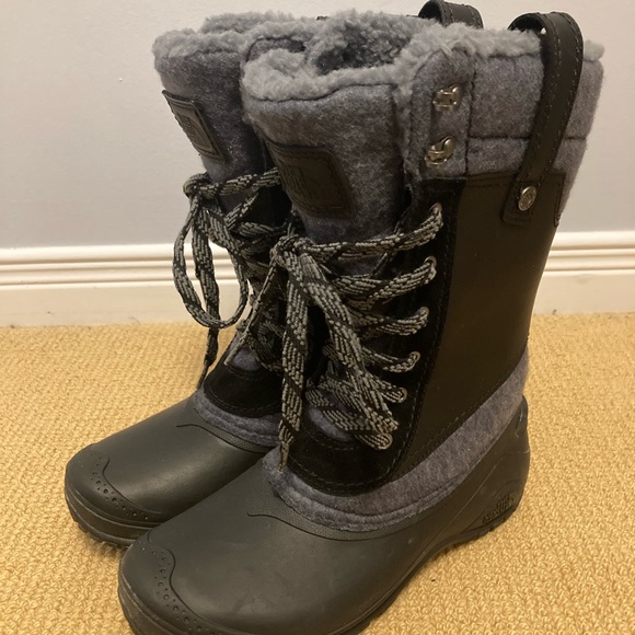 Women's Shellista III Mid Winter Boot US7 / UK5 / EU38 in Black/Zinc Grey - Picture 5 of 11